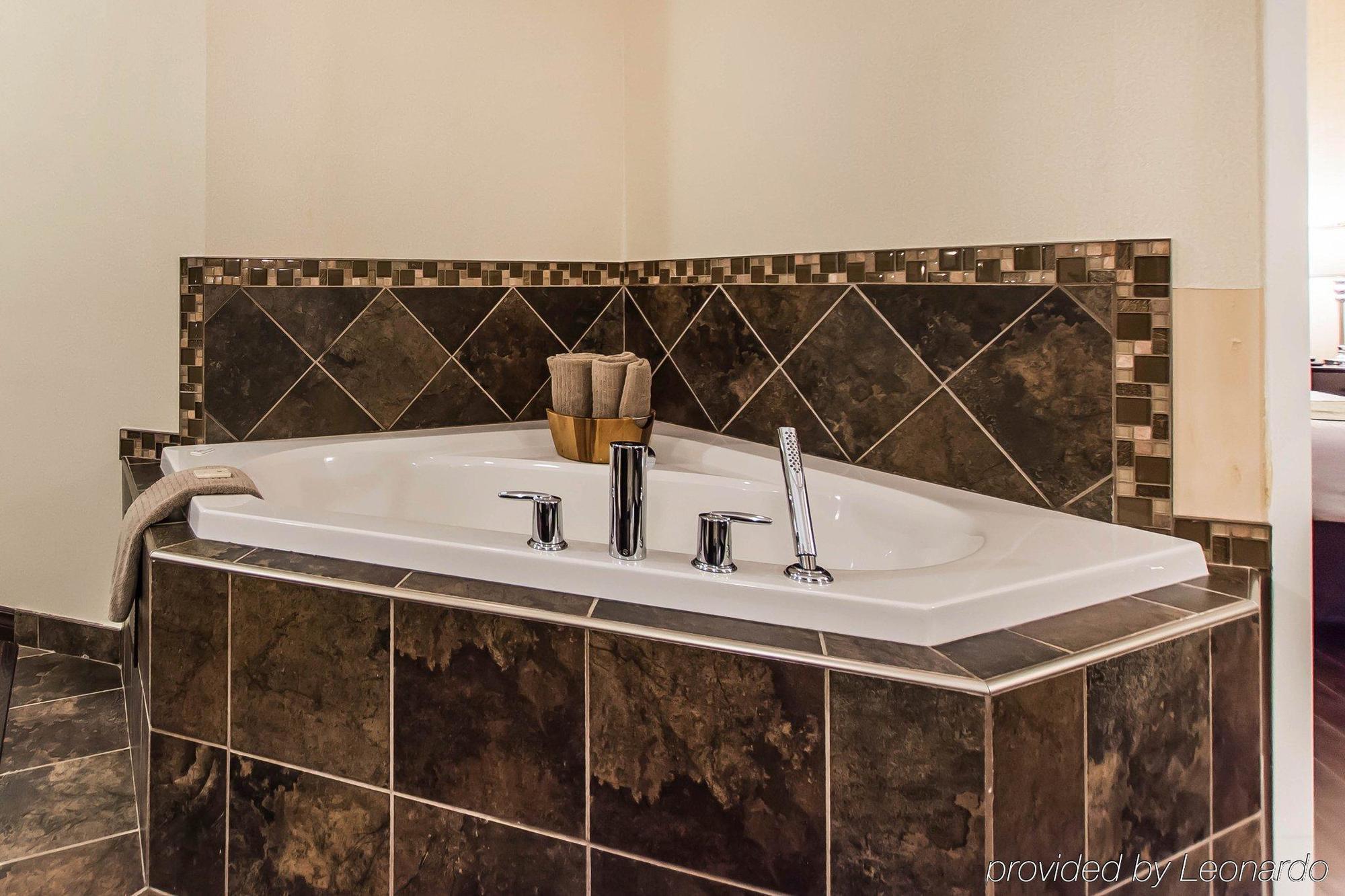 Quality Inn Монктон Экстерьер фото